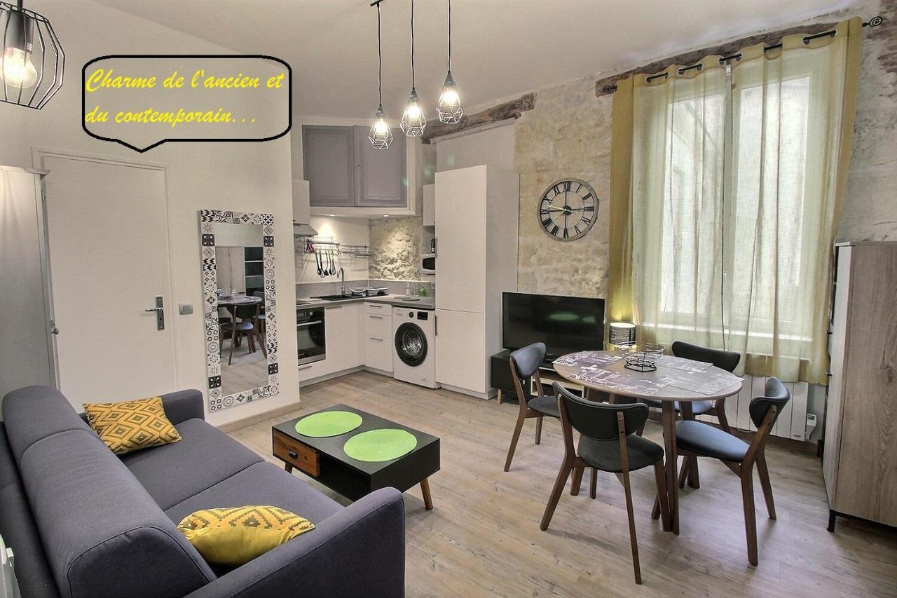 Appartement De Charme Dans Immeuble Haussmannien Perigueux Exterior photo